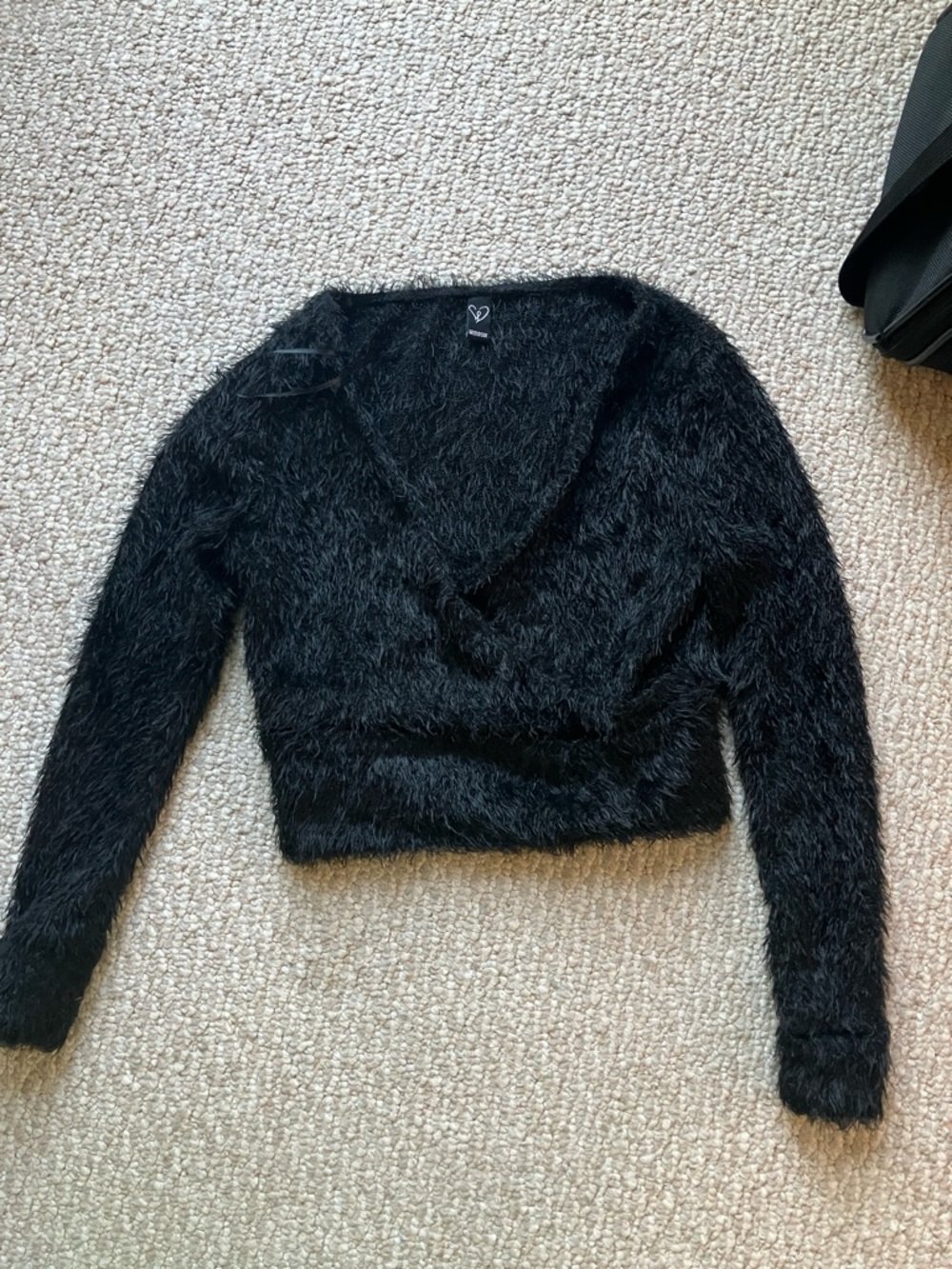 Windsor Black Fuzzy goth 90s Cropped Sweater